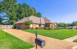 130 Oak Meadow Drive, Clinton, MS 39056