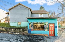 395 Kensington Avenue, Star City, WV 26505