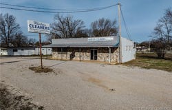 269 Sixth Street E, Lebanon, MO 65536