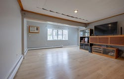 17 Arcadia Lane, Hicksville, NY 11801