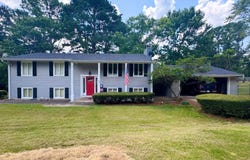 325 Katherine Dr, Grenada, MS 38901