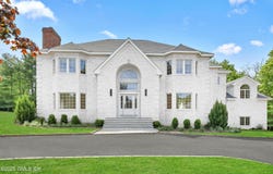19 Stone Fence Lane, Stamford, CT 06903