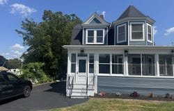 1220 Gardners Neck Rd, Swansea, MA 02777