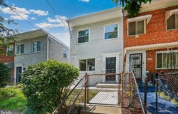 4224 SOUTHERN AVENUE SE, WASHINGTON, DC 20019