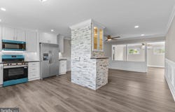 30 POPLAR LANE, LEVITTOWN, PA 19054
