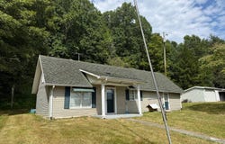 7098 E KY 70, Yosemite, KY 42566