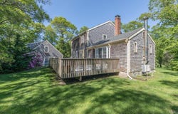 8 School House Village, Oak Bluffs, MA 02557