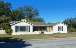 1031 11th, Brady, TX 76825