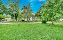 335 N 100 Road, Overbrook, KS 66524