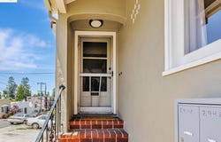 2946 Bona St, Oakland, CA 94601