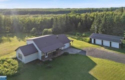 4069 N Dublin Road, Hibbing, MN 55746