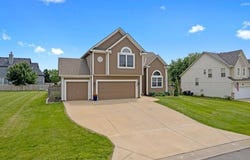 1209 N 3rd Street E, Louisburg, KS 66053