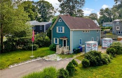 33 Wapping Drive, Bristol, RI 02809