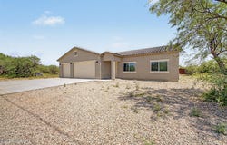21 Via Inglaterra Court, Rio Rico, AZ 85648