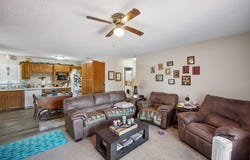 320 E Hughes Avenue, Des Moines, IA 50315