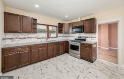 15 S GOVERNORS Avenue, DOVER, DE 19904