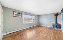 1374 Lambert St, Rahway City, NJ 07065-1930