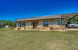 6417 N Highway 16, Llano, TX 78643