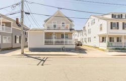 19 F Street, Hampton, NH 03842