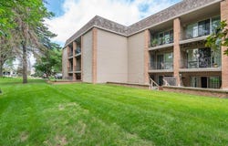 6423 Colony Way, Edina, MN 55435