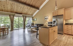 4 TOUCHSTONE, Lake Oswego, OR 97035