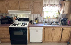 140 PATUXENT MOBILE Estates, LOTHIAN, MD 20711