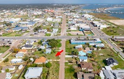 619 S Magnolia, ROCKPORT, TX 78382