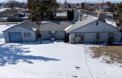 740 NW Maple Avenue, Redmond, OR 97756