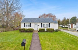 198 Highland St, Taunton, MA 02780