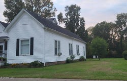 303 Central Street, Belzoni, MS 39038