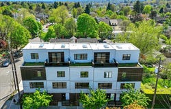 2264 SE DIVISION ST, Portland, OR 97202
