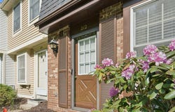212 Shadowlawn Cir, Whitehall, PA 15236