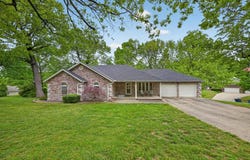 714 Laurel Circle, Neosho, MO 64850