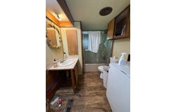 1964 River Rd, Calverton, NY 11933