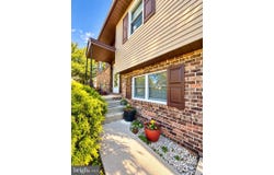 914 SUELLEN Drive, READING, PA 19605