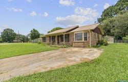 3113 Farmington Road SW, Decatur, AL 35603