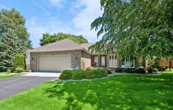 314 Wedgewood Drive, Mahtomedi, MN 55115