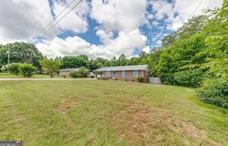 86 Hilltop, Auburn, GA 30011