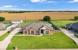 126 Davenport Lane, Waxahachie, TX 75165