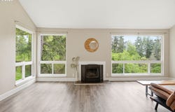 417 STONEWOOD Dr, Eugene, OR 97405