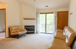 116 E Freistadt Rd, Thiensville, WI 53092