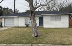 3726 Bowling, Orange, TX 77630