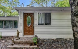 1702 Donalds Road, Effort, PA 18330
