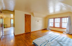 2424 N 48th St, Milwaukee, WI 53210
