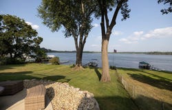 14761 N Barton Lake Drive, Vicksburg, MI 49097