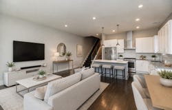 Chicago, IL 60608