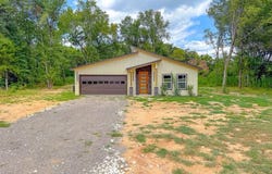 228 W FM 27, Fairfield, TX 75840