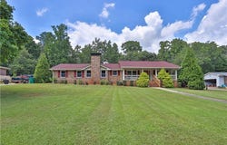 4985 Fox Forest Dr SW SW, Lilburn, GA 30047