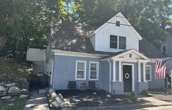 24 Proctor St, Worcester, MA 01606