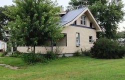 203 Maple Street, Clemons, IA 50051